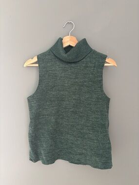 Zara Sleeveless Turtleneck Knit Top in Forest Green | Size Small